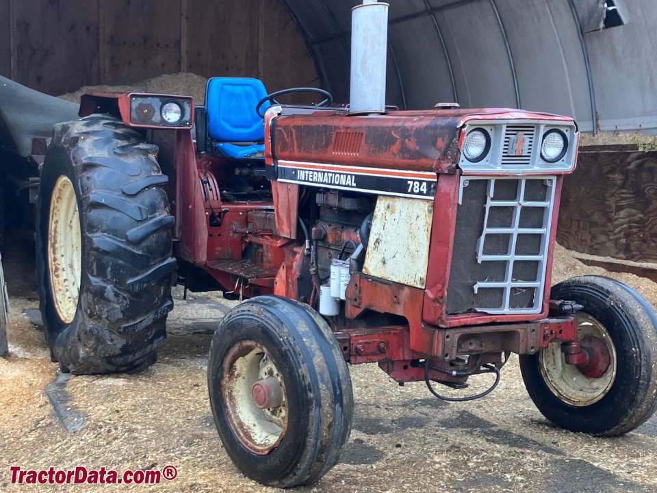 Tractor International Harvester 784
