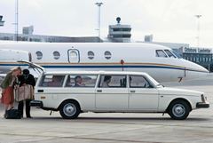 Volvo 245L VAN AUT D6 HIGH ROOF