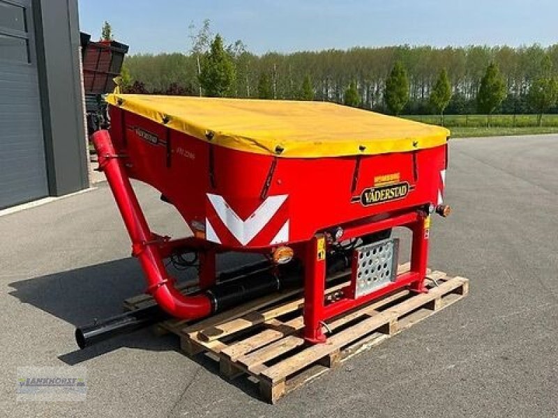 Car trailers up to 3.5 t VILE VENETR1600/4700+780