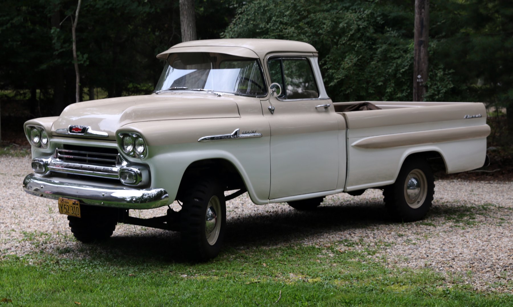 Chevrolet APACHE 1958