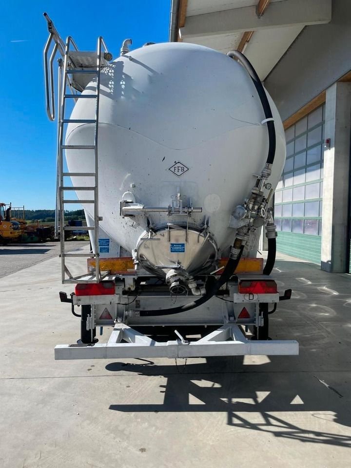 Trailer Feldbinder KIP60.3