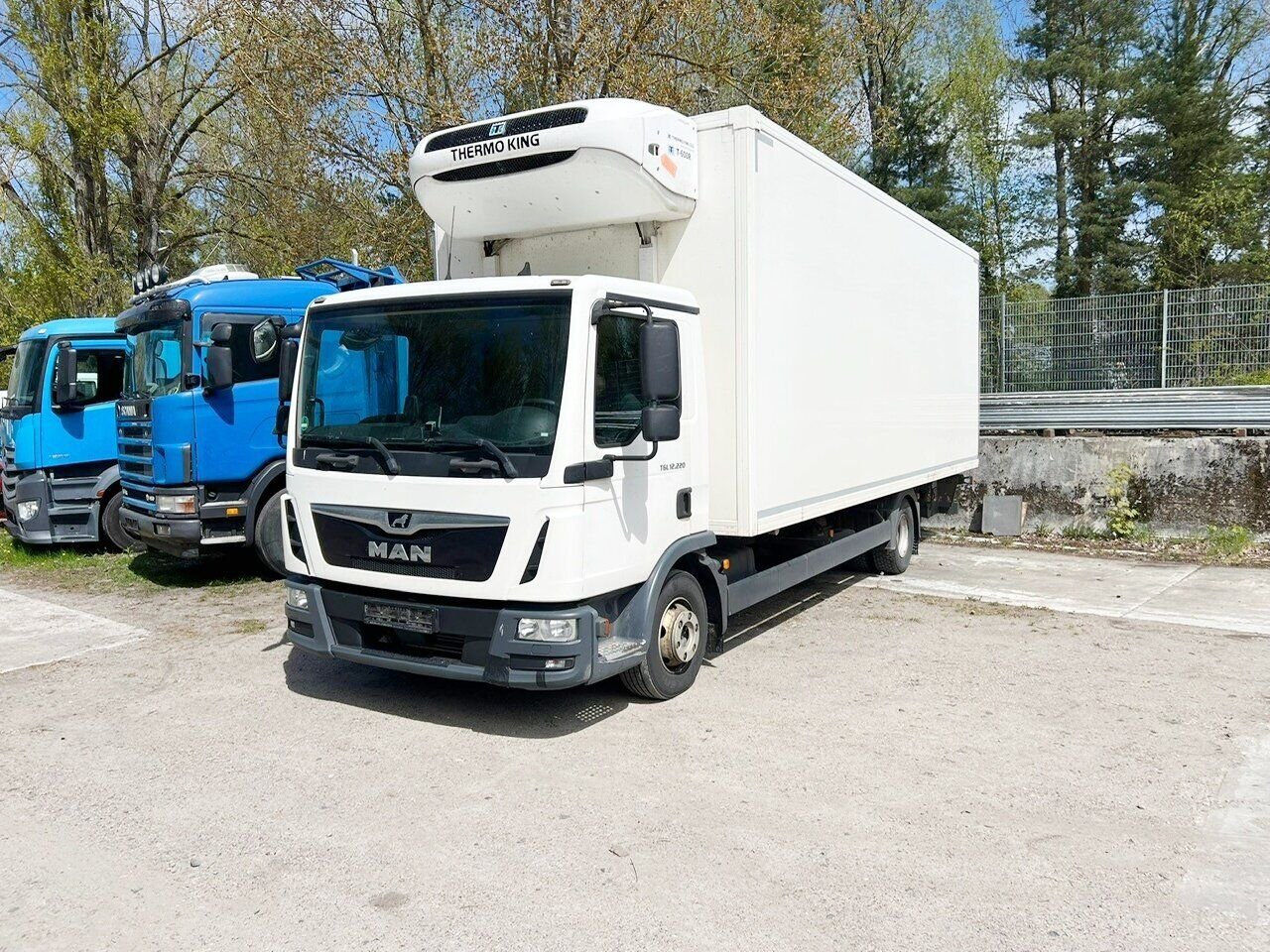 Lastwagen MAN 12.210BL/520