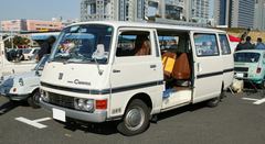 Nissan E120
