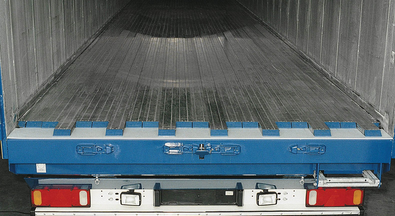 Przyczepa Floor FLUSDO-22-45F2