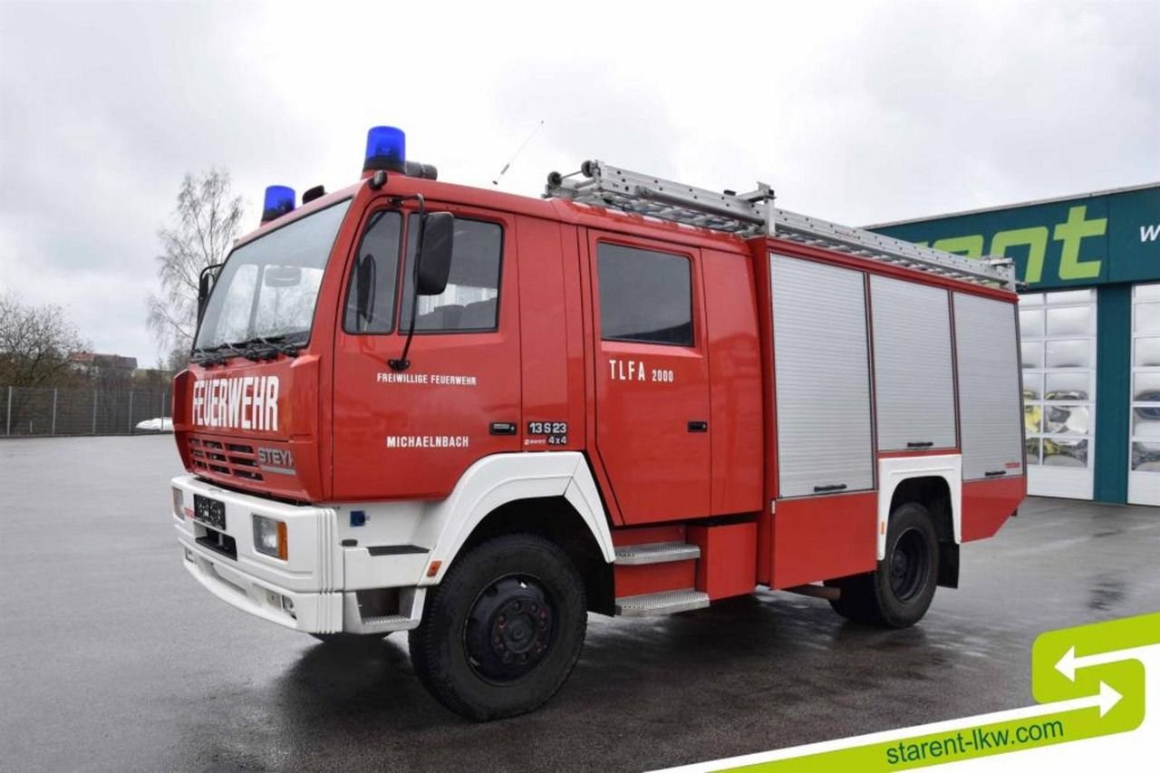 Lastwagen Mack 85