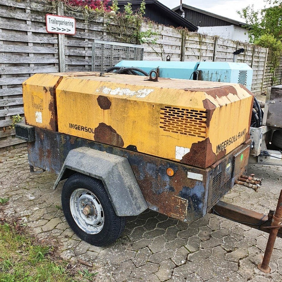 Trailer Ingersoll Rand P 180WD