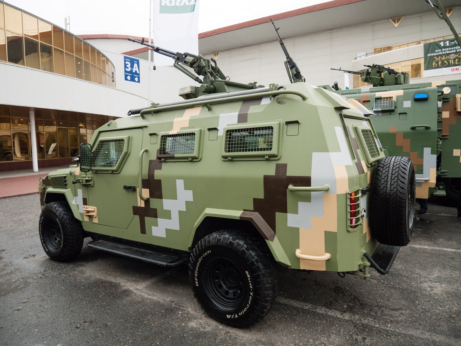 Armoured vehicles Streit Manufacturing Inc. Cougar (Streit)