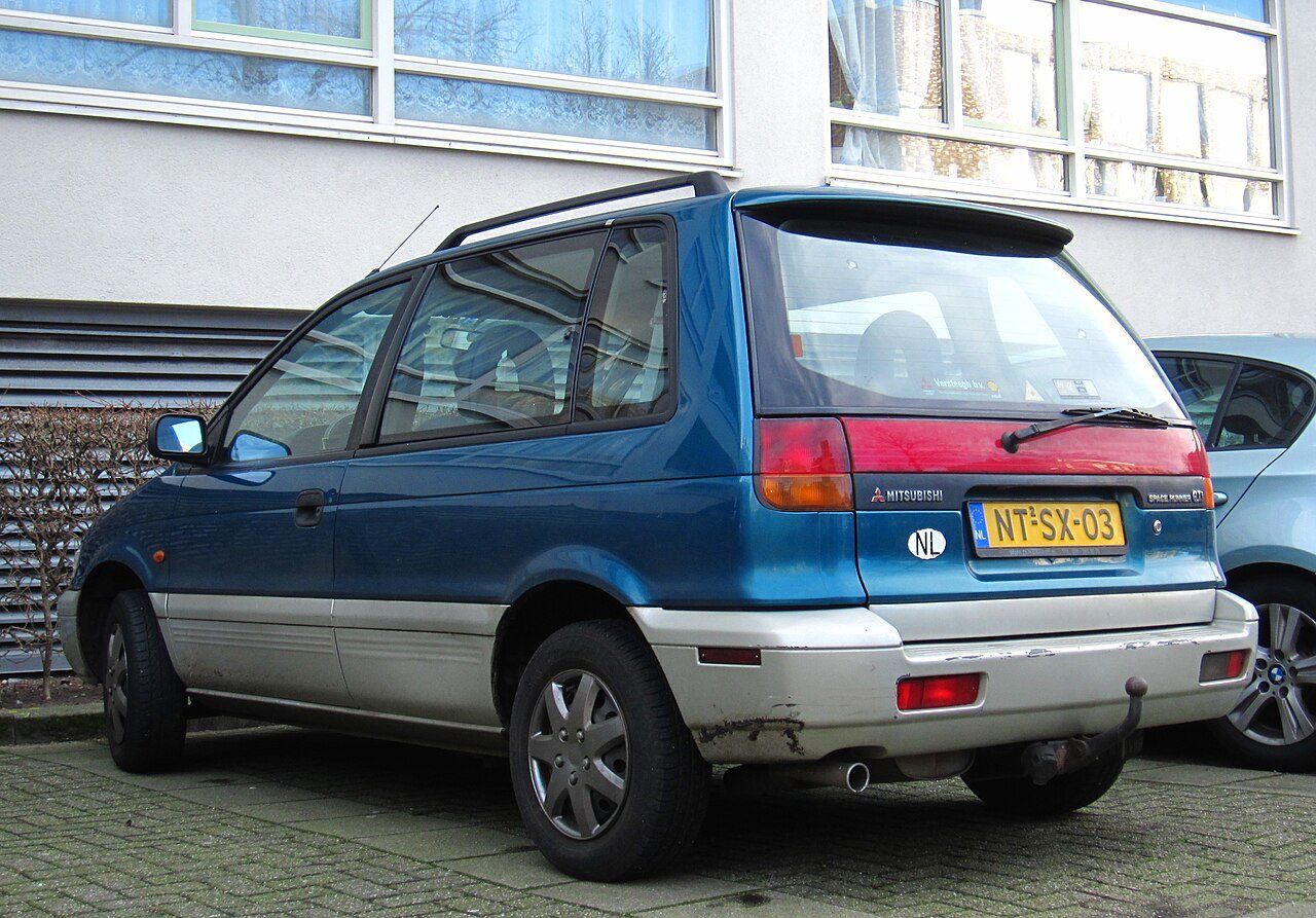 Van Mitsubishi SPACE RUNNER GLXI A/T PV