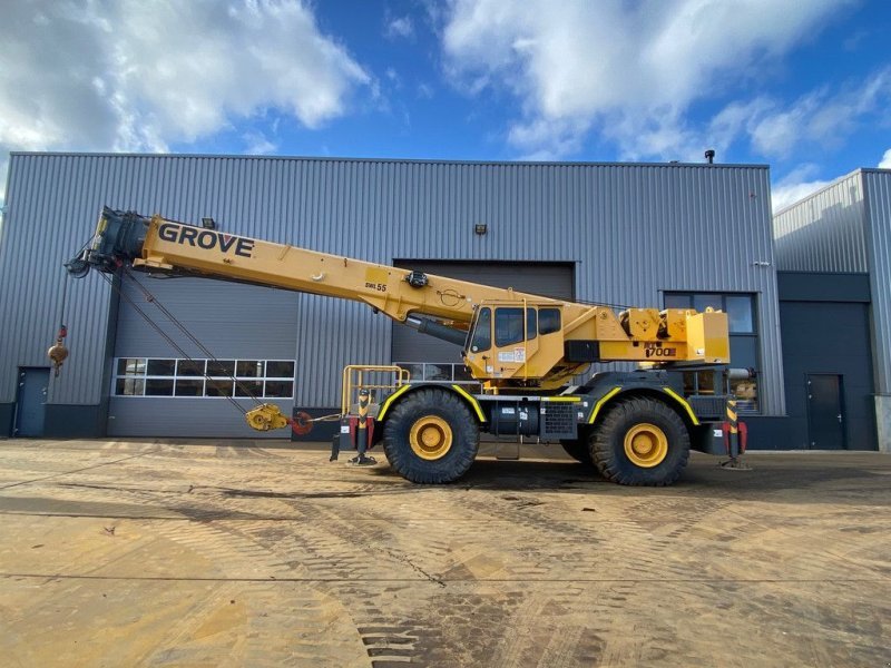 Grove RT700E