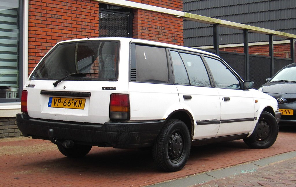 Van Mazda 323 1.7 D VAN