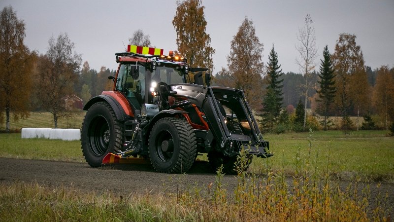 Trailer M&V UOPLYST