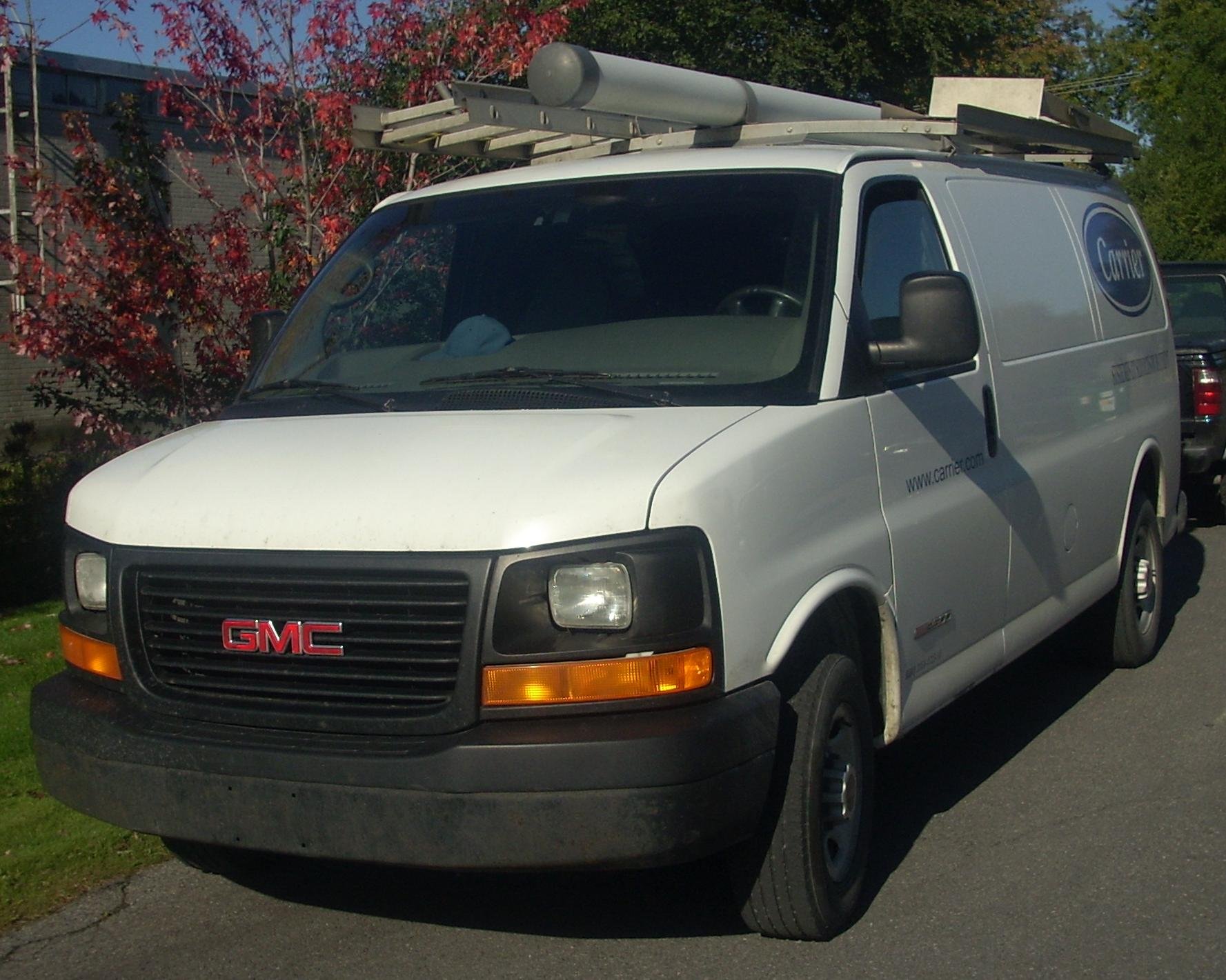 Van GMC TROOP CARRIER C209