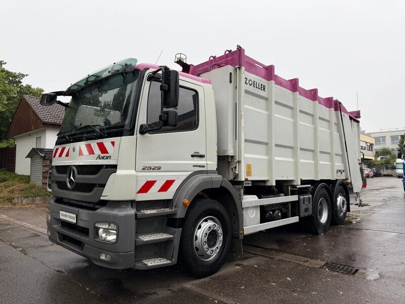 Truck Mercedes Benz MEDIUM XL II