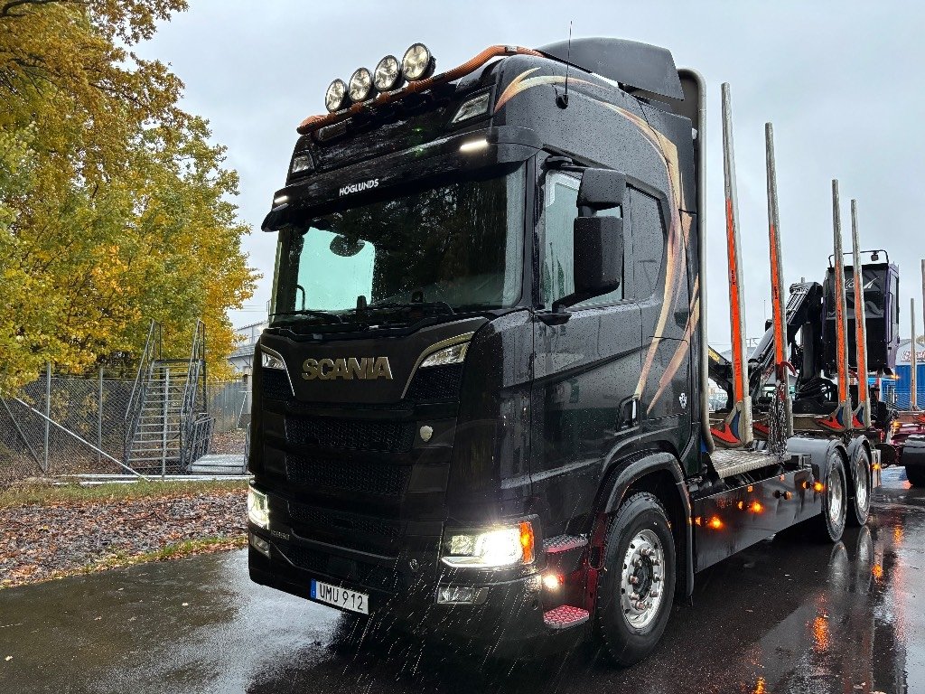 Truck Scania R 650 B6x4HB