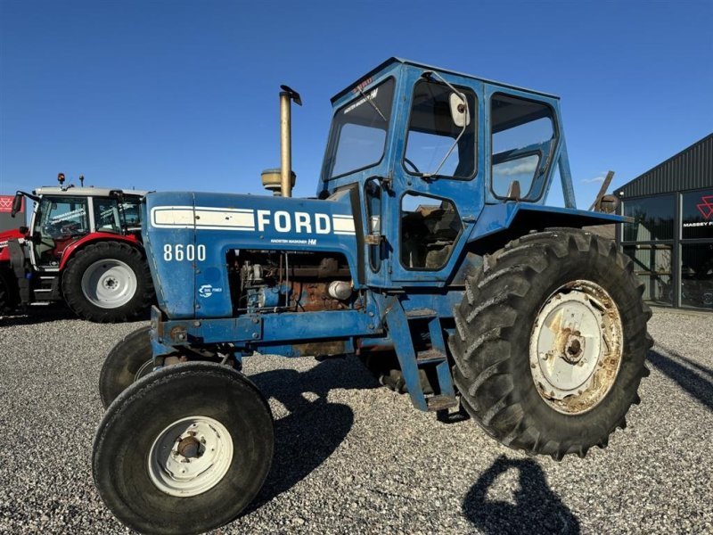 Tractor Ford 8600 (A)