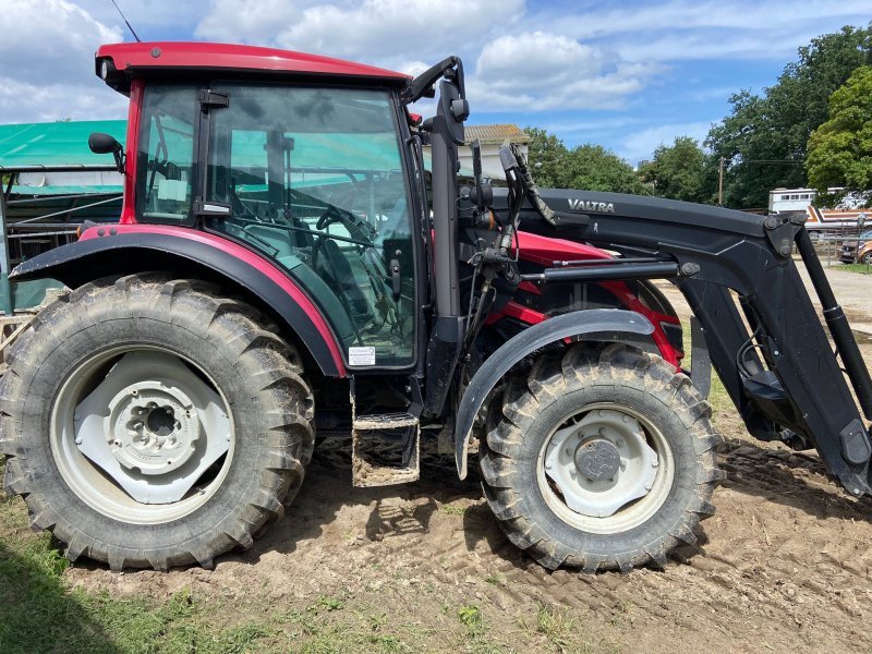 Valtra A74