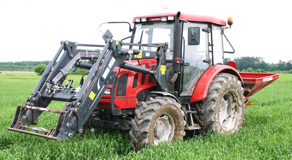 Tractor Farmer F4-7258