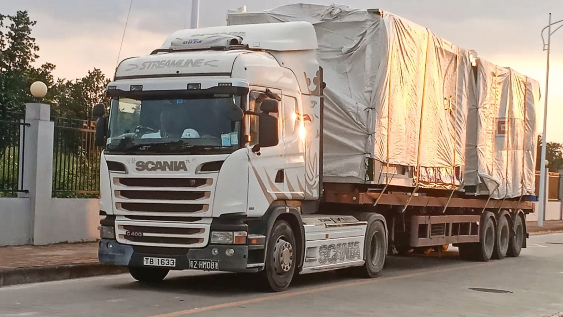 Truck Scania R420 LB8X4*4HHA