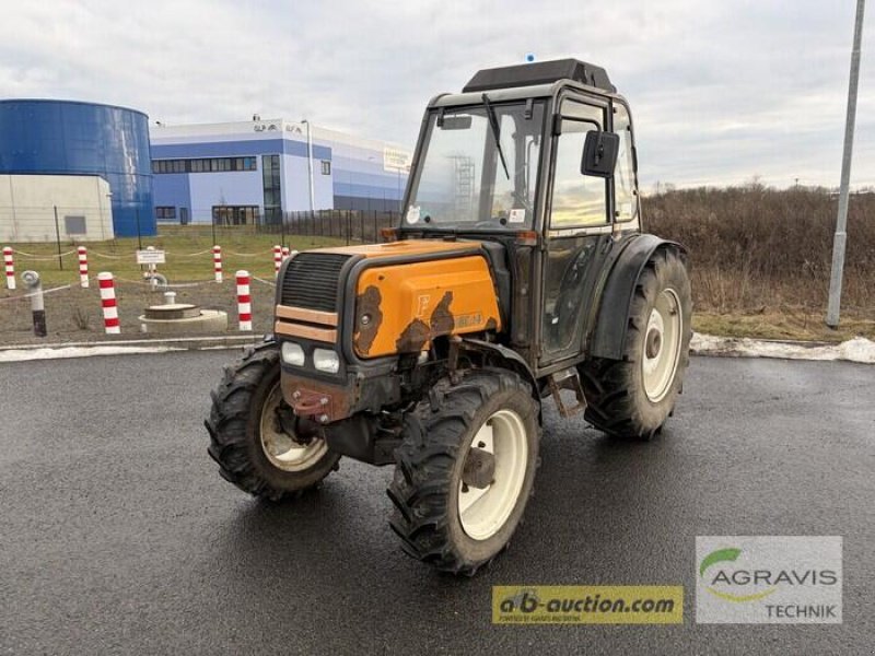 Tractor Renault 80-12 SP