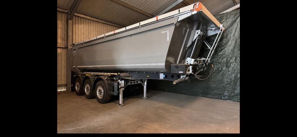 Trailer Schmitz SKI 24/L
