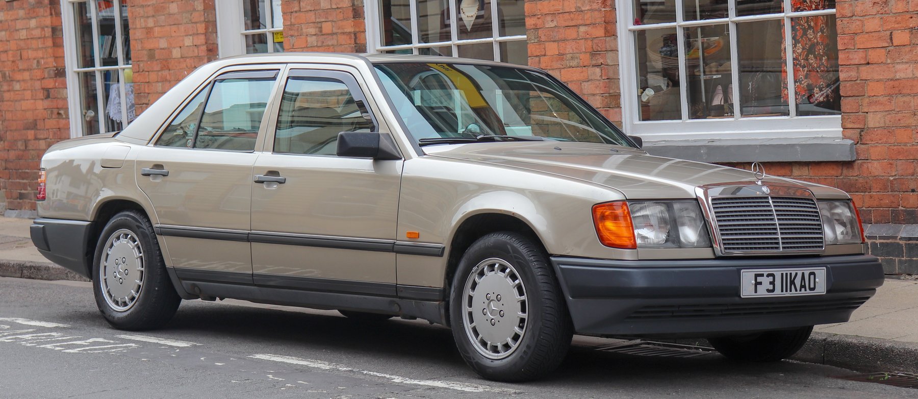 Mercedes Benz 124