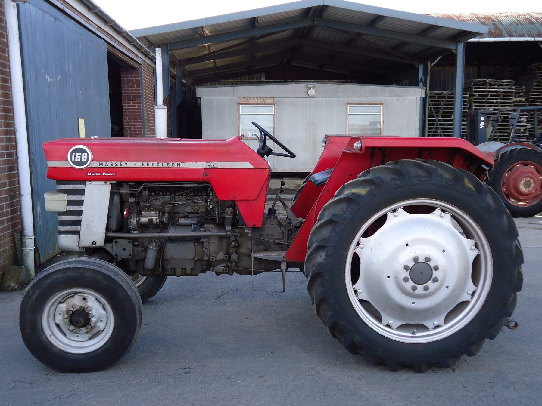 Traktor Massey Ferguson 168/2220