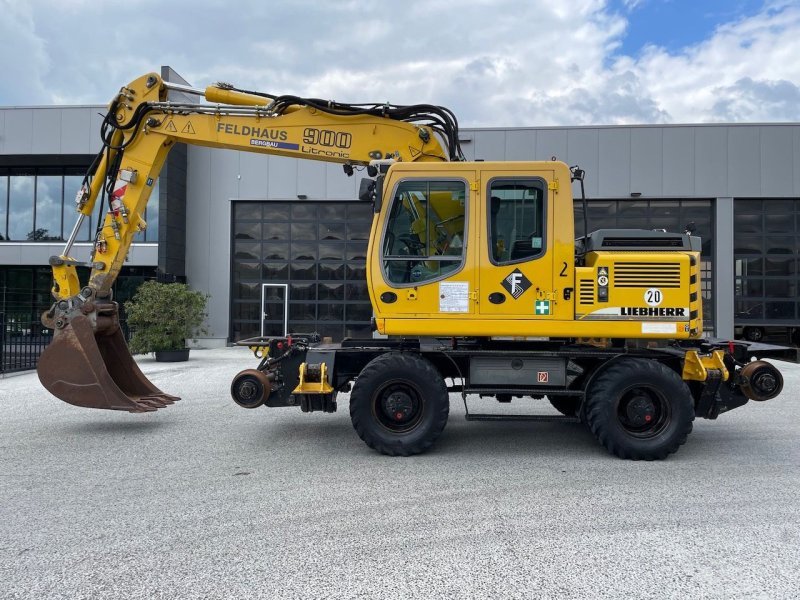 Liebherr A900C