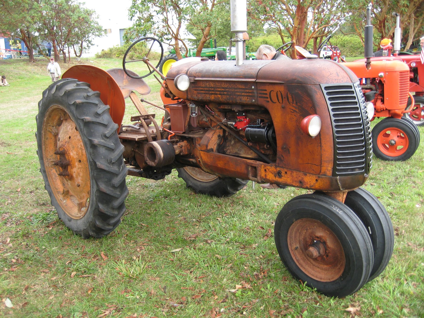 Tractor Co Op (Huber)