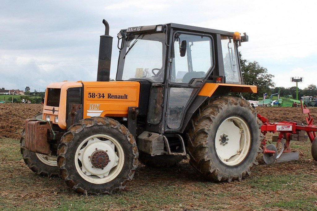 Tractor Renault 58-34 MX