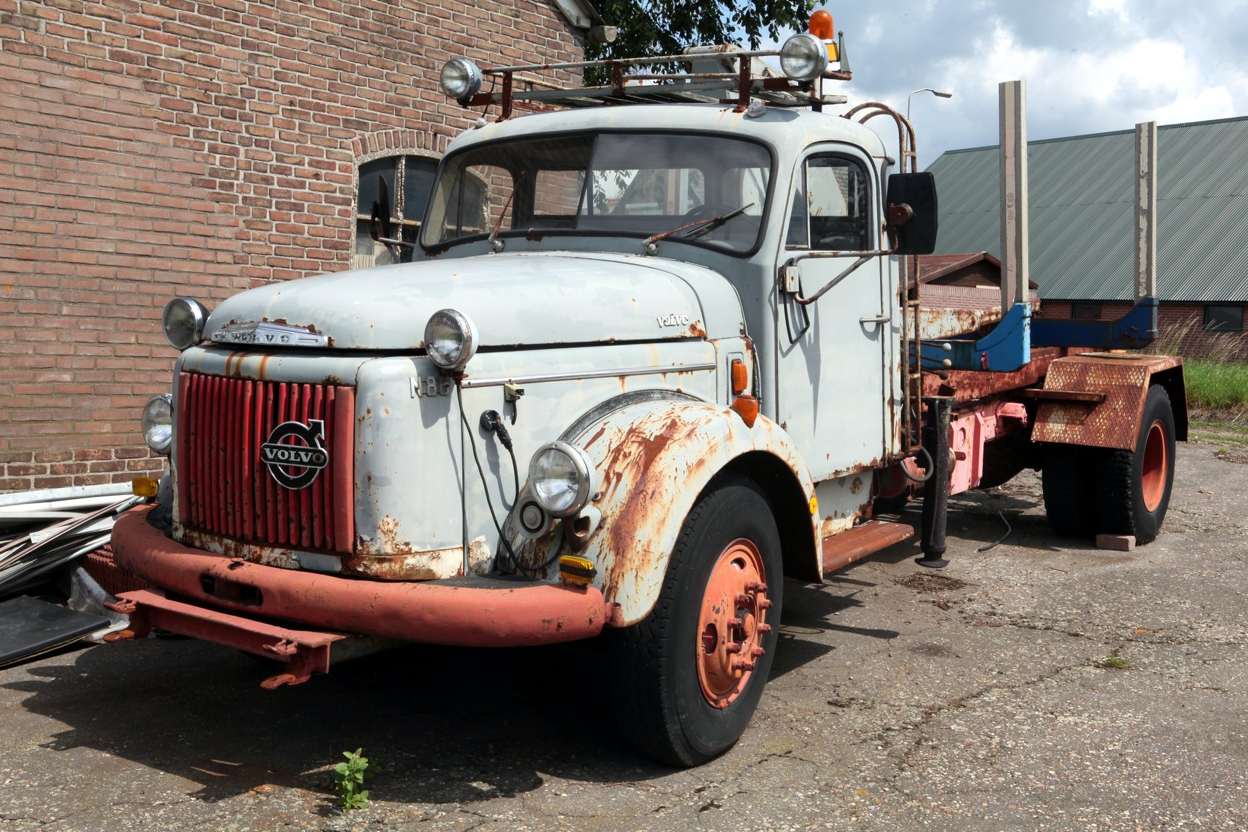 Truck Volvo N-86-48T / 4800