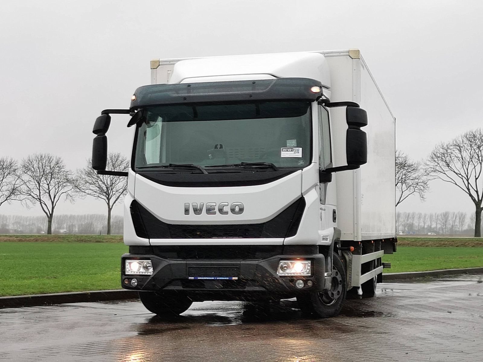 Lastwagen Iveco 100E21-/446