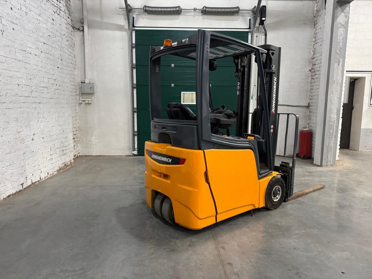 Electric forklifts Jungheinrich EFG-VAC 22