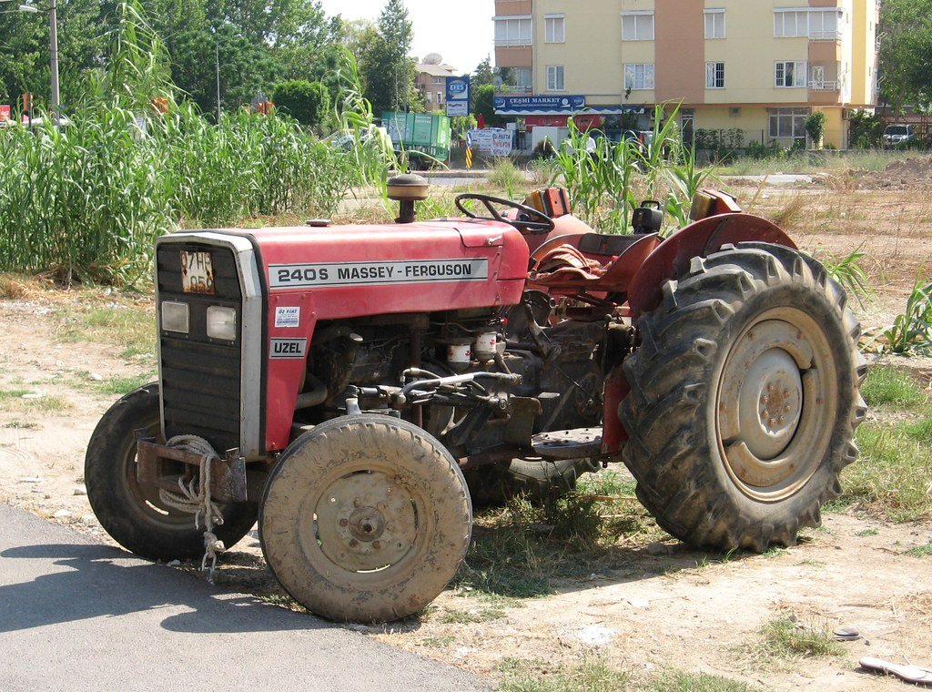 Tractor Massey Ferguson 240S