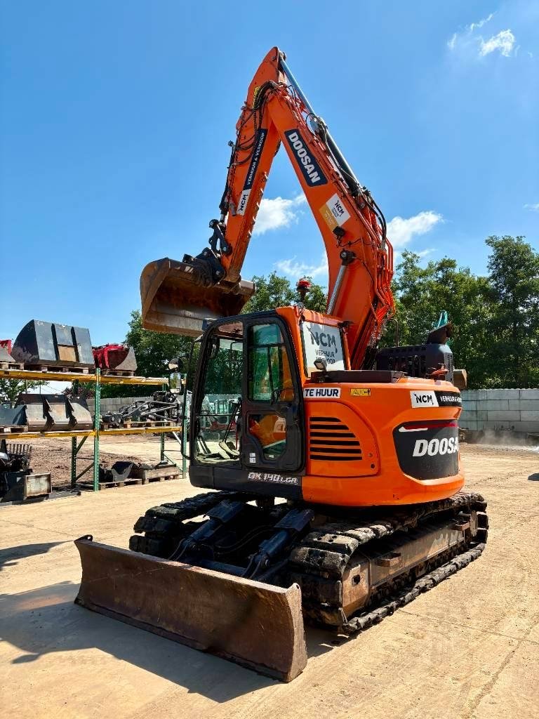 Excavator Doosan S500LCV