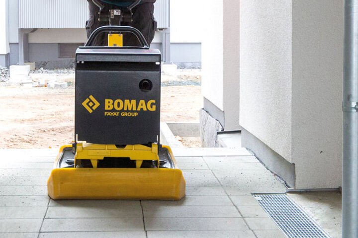 Road construction machine Bomag BPR 2550 D STONEGUARD