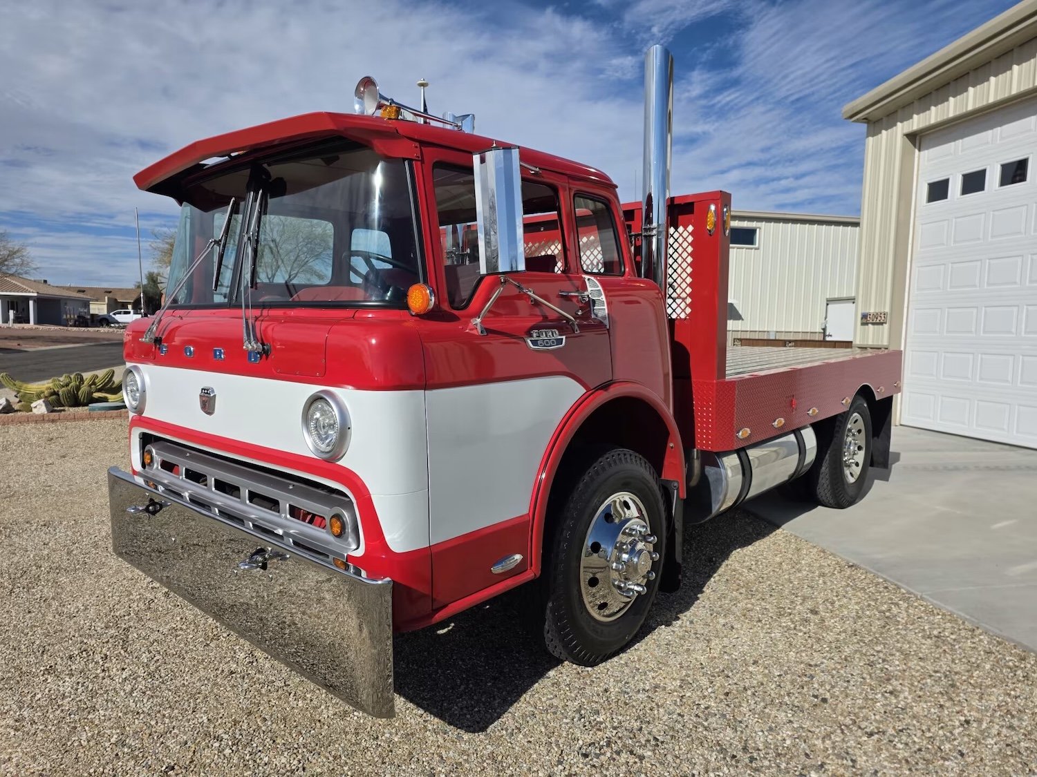 Lastwagen Ford TYPE 600 FLATBED