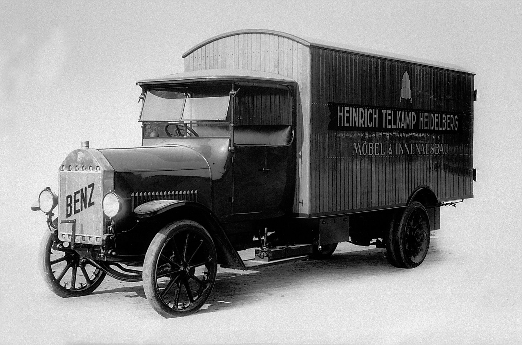 Samochód ciężarowy Daimler Benz 709