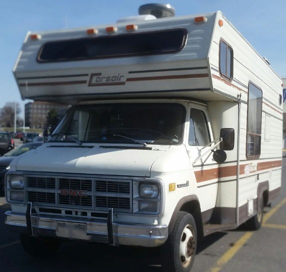Transporter GMC CAMPER LOADING