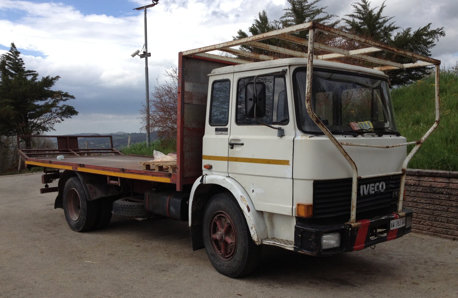 Unic L11