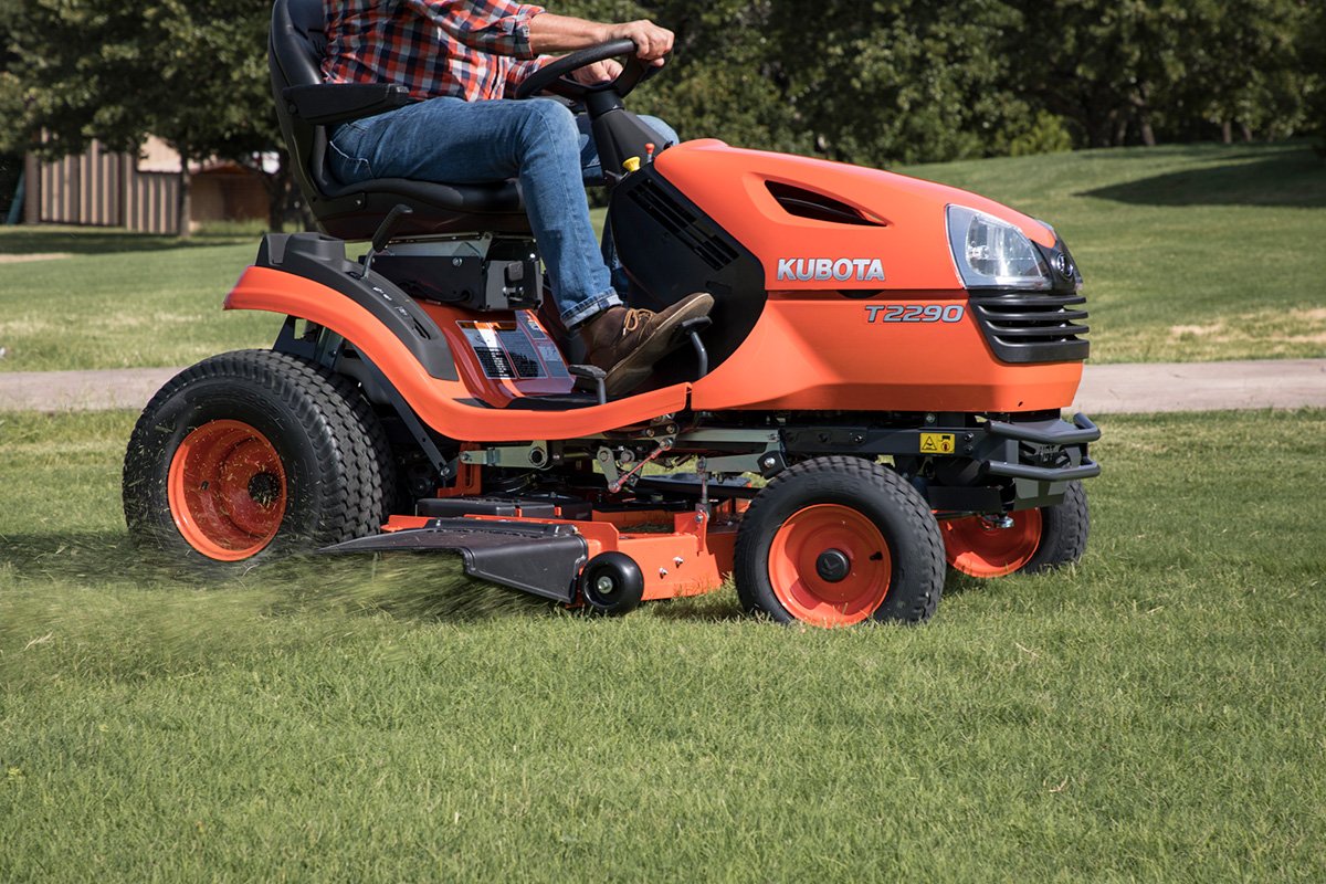 Ride-on mowers Kubota ZG332