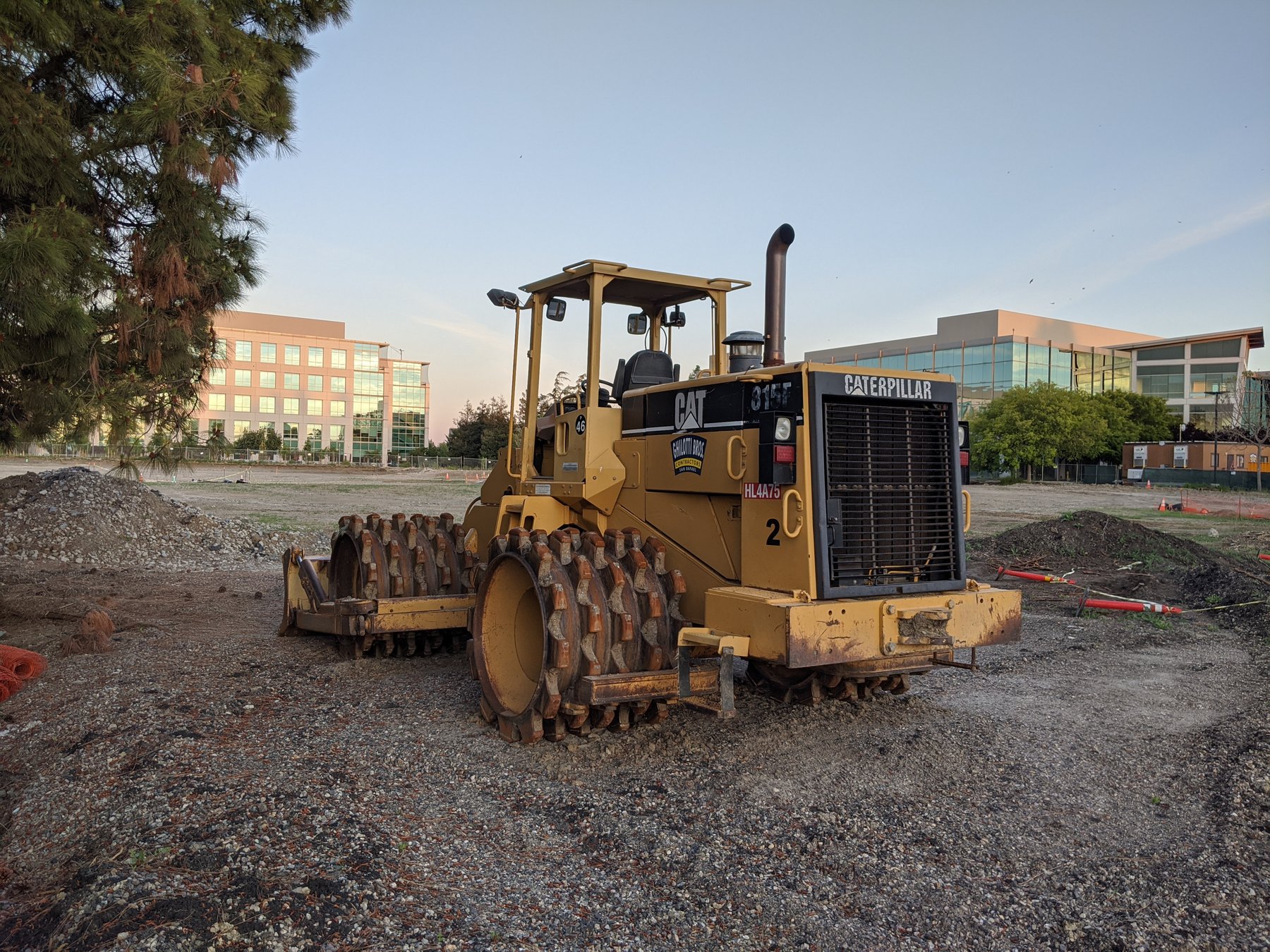 Caterpillar 815F