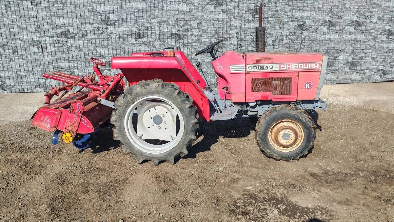 Tractor Shibaura SD1843D