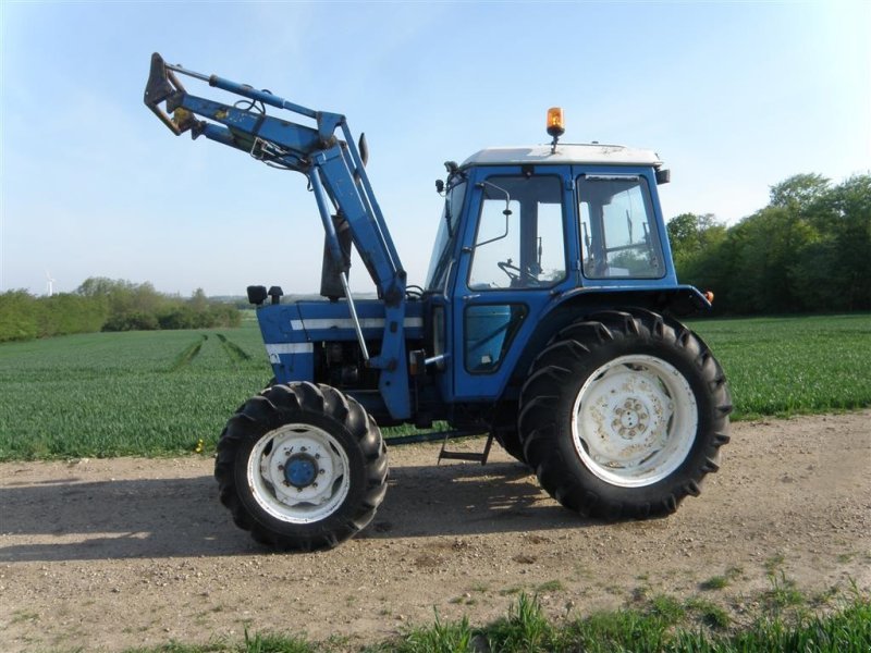 Traktor County 6600-Four