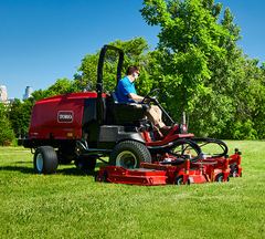 TORO 2-0111 (R-26) - Rear-Engine Riding Mower