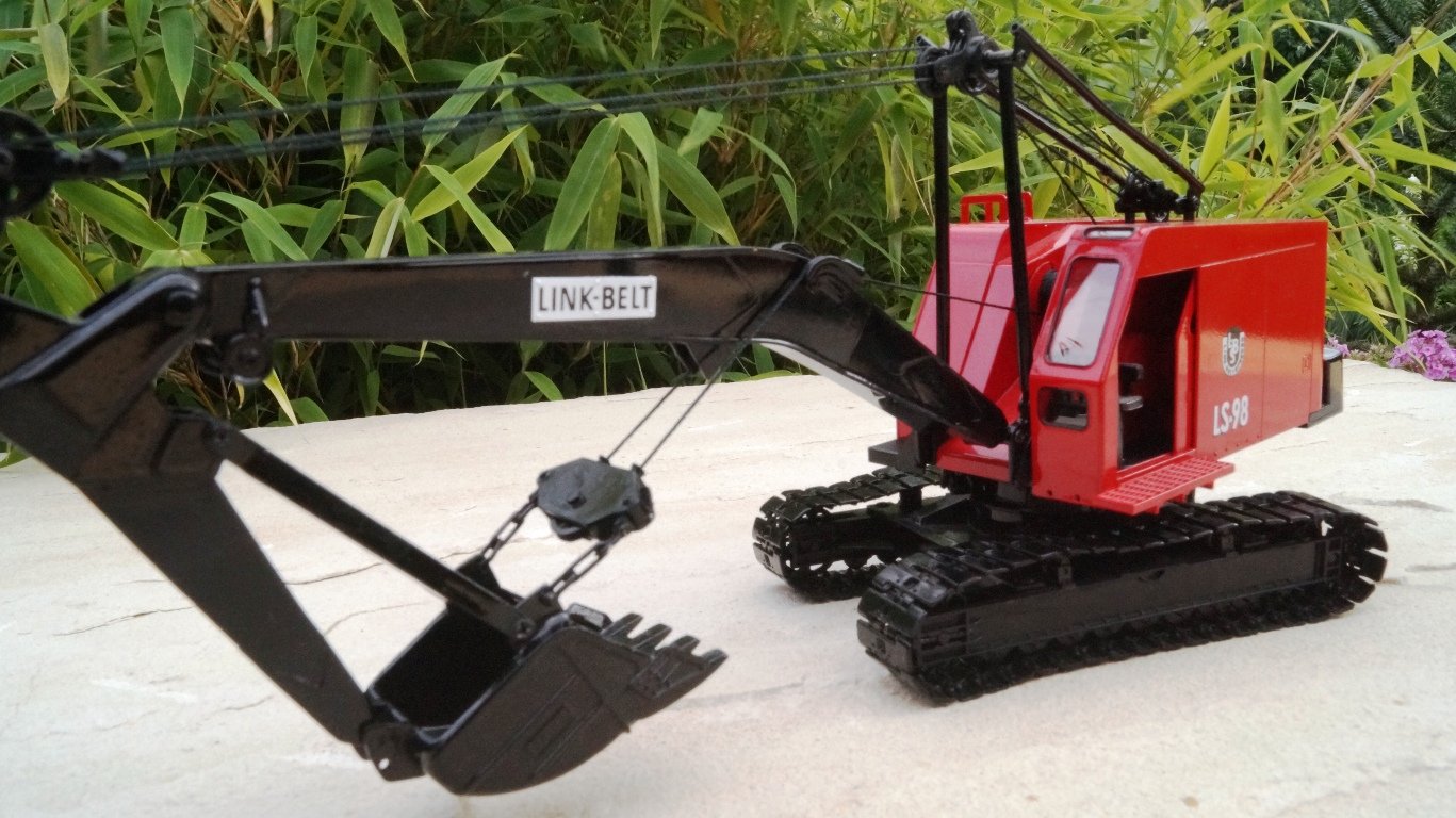 Excavator Link-Belt 8000 Quantum