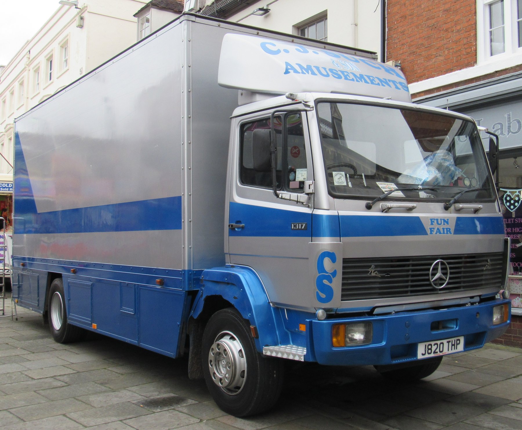 Truck Mercedes Benz 1317