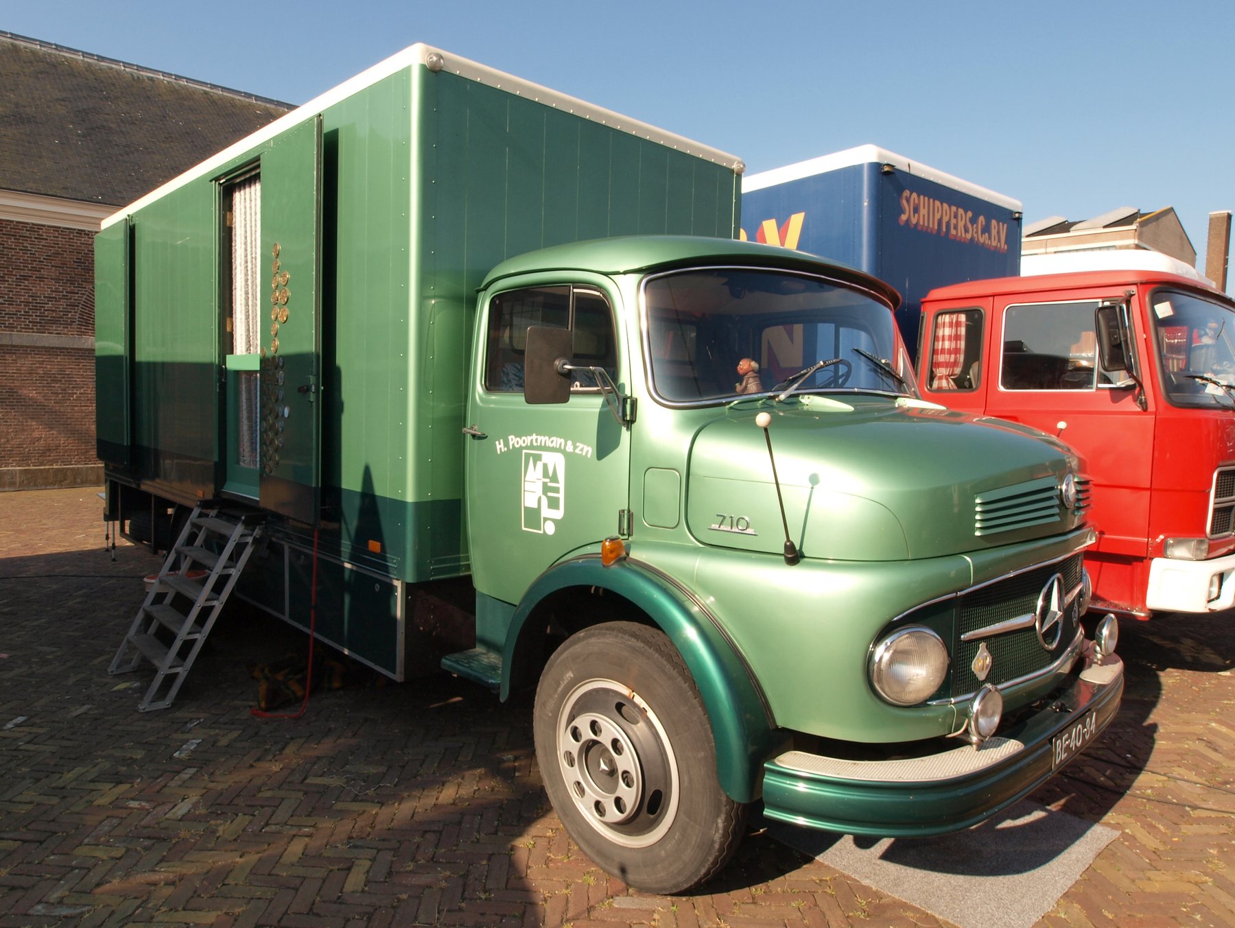 Truck Mercedes Benz 710/42