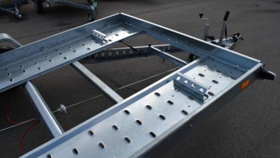 Car trailers up to 3.5 t Tema 1300