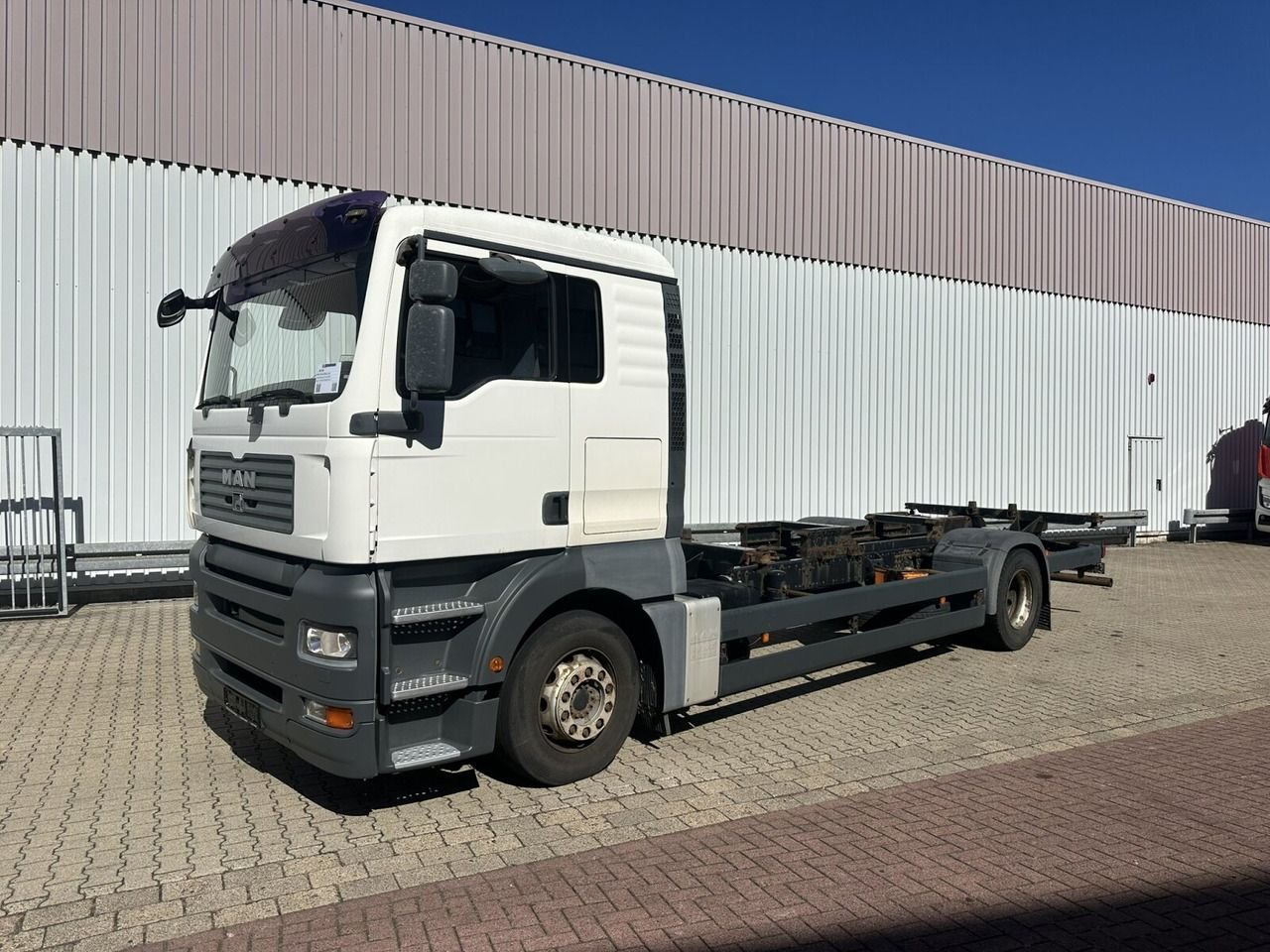 MAN 18.360 4X2 BB