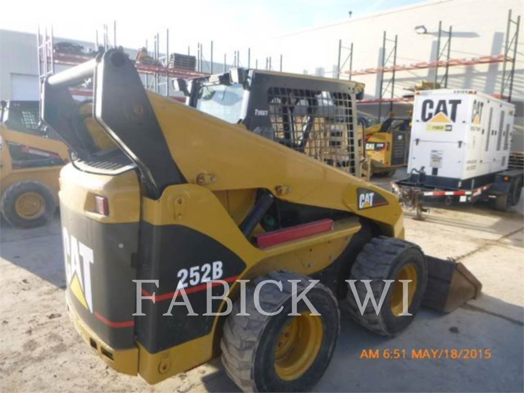 Miniładowarki Caterpillar 252B Series 3